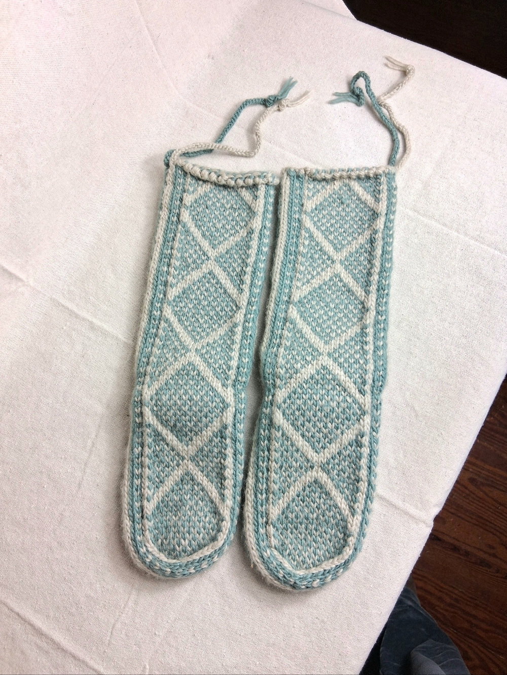 Woolrich Teal Chalet Pull On Slippers Size 6 - 6.5